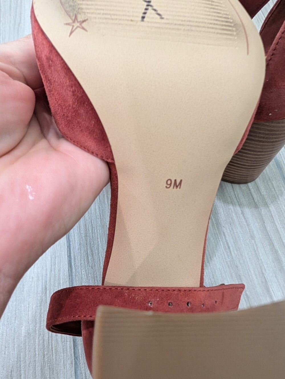Gibson Latimer Rusty Red Suede Block Heels Size 9 - Picture 7 of 7